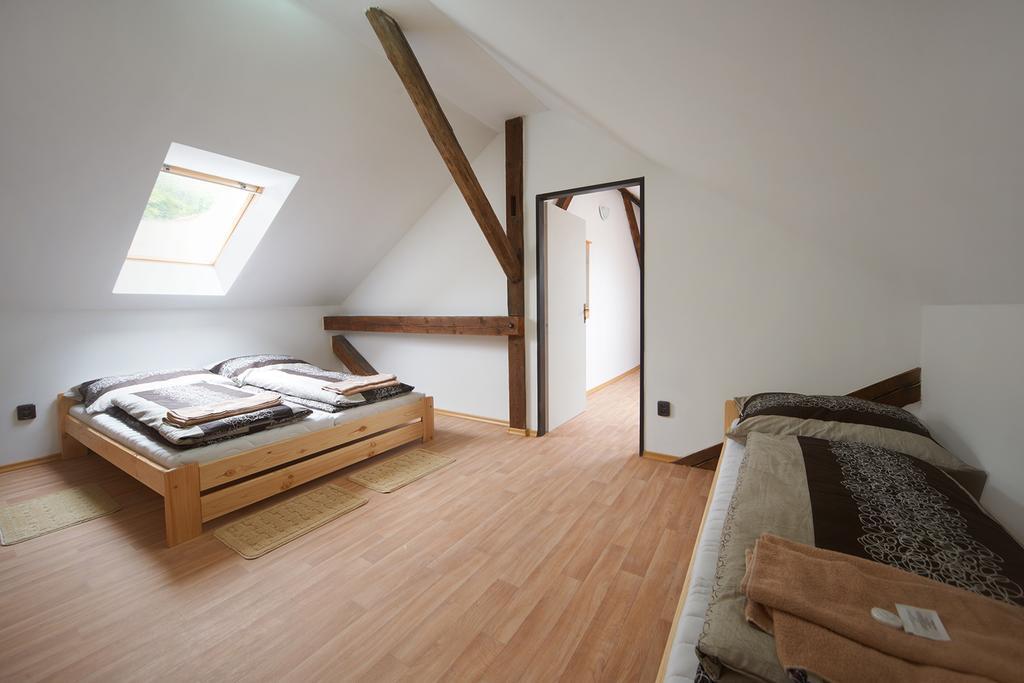 Usedlost Kotlarka Hotell Prag Rum bild