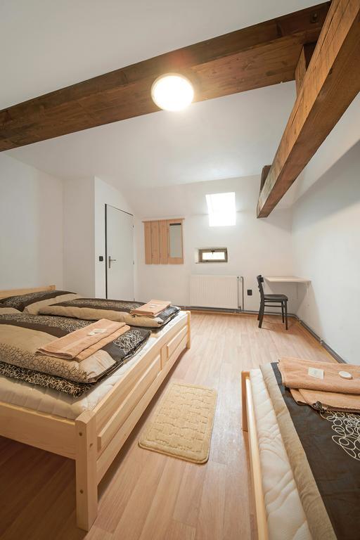 Usedlost Kotlarka Hotell Prag Rum bild