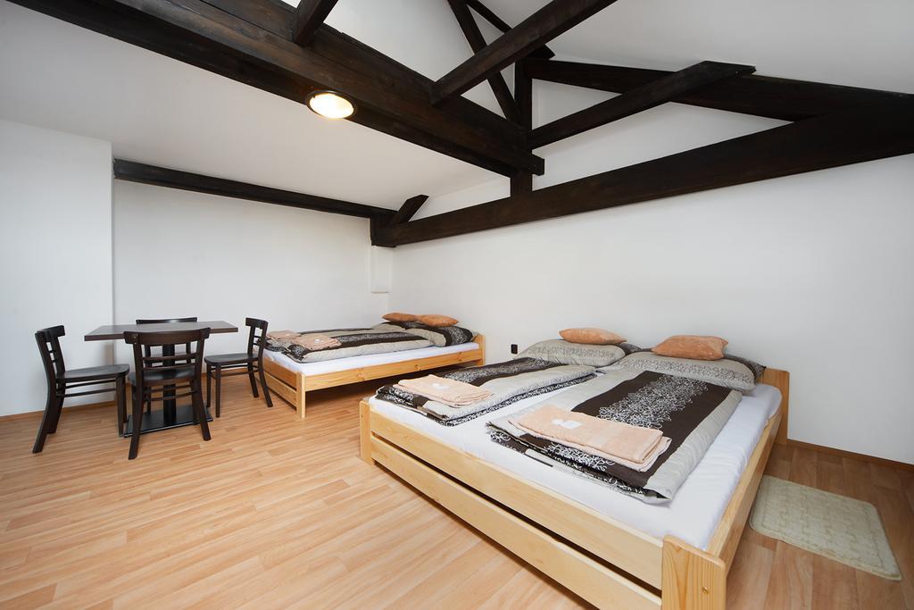 Usedlost Kotlarka Hotell Prag Rum bild