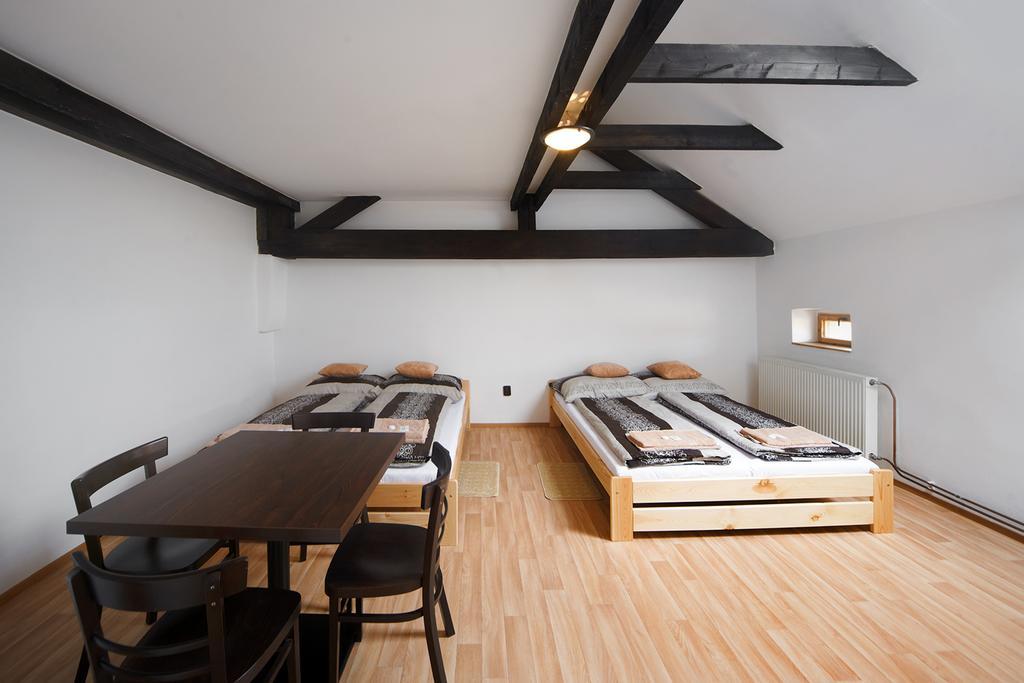 Usedlost Kotlarka Hotell Prag Rum bild